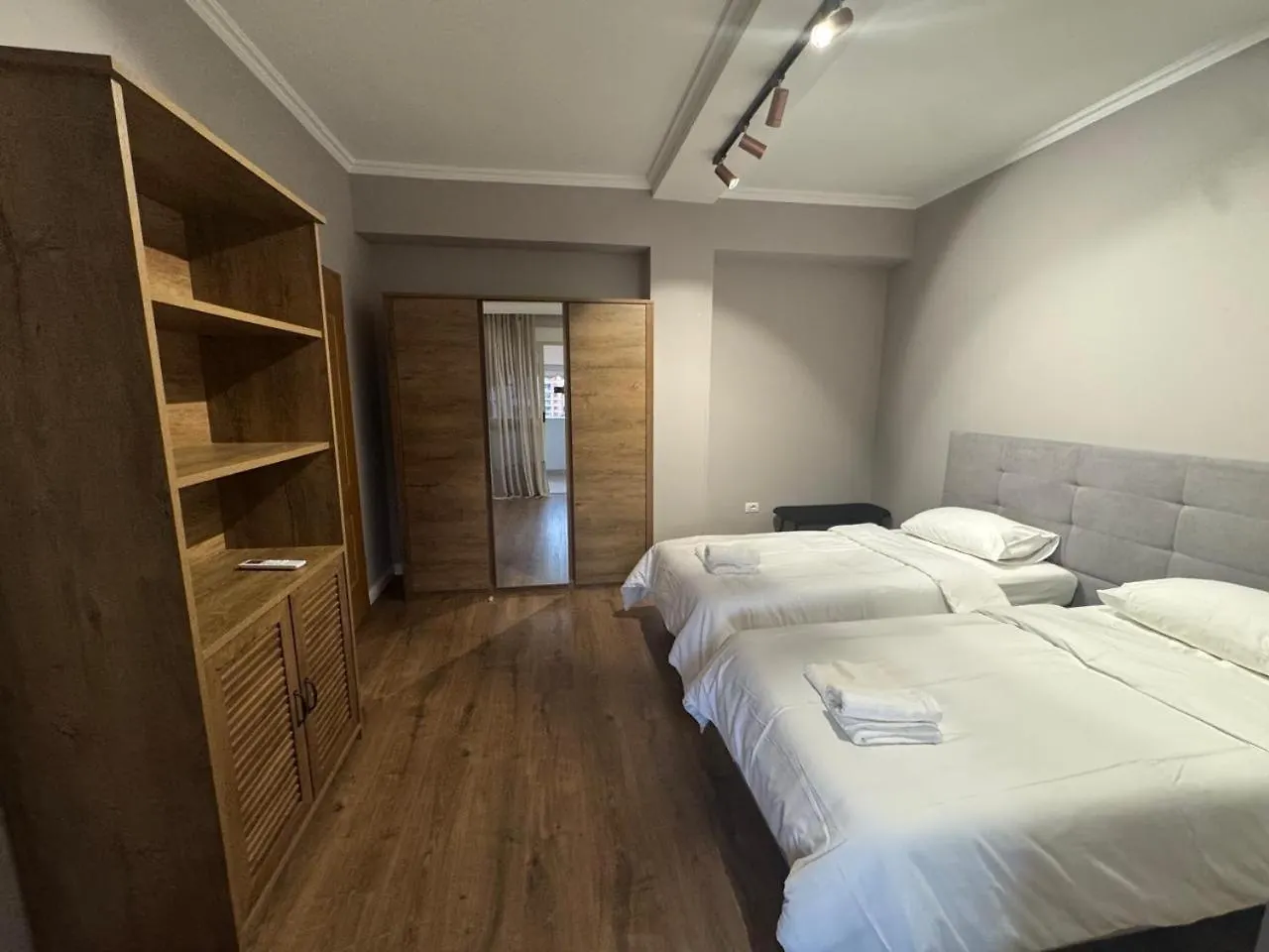 Cozy Apartment In Blloku Area Tirana