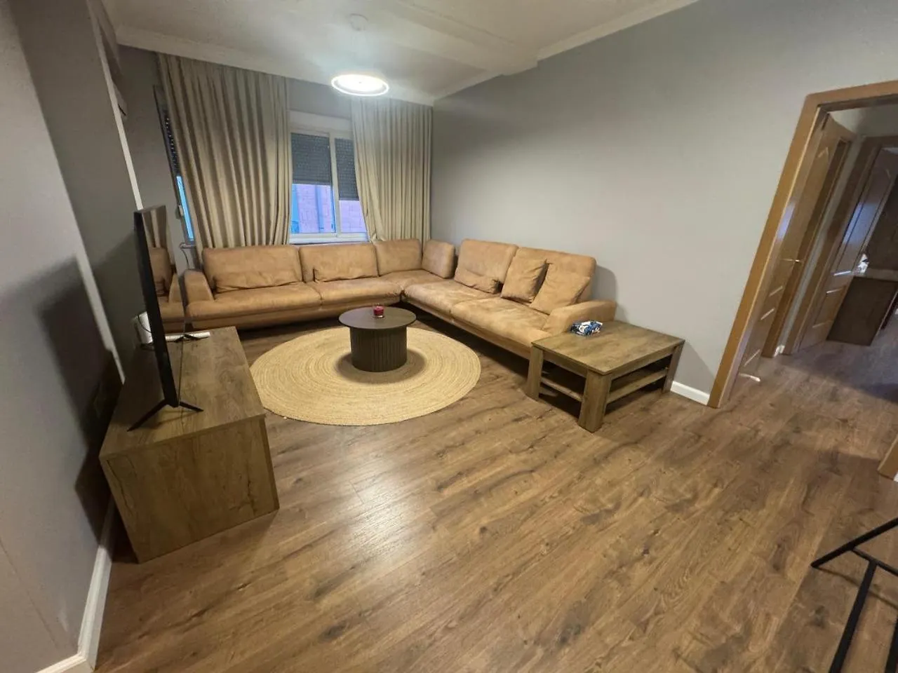 Cozy Apartment In Blloku Area Tirana