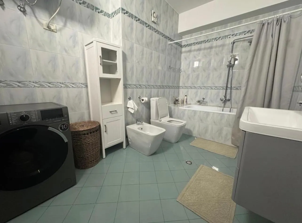 Cozy Apartment In Blloku Area Tirana